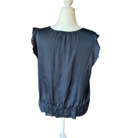 Banana Republic Navy Ruffled Sleeveless Blouse Womens Size XL Silky Satin Career - Picture 3 of 6